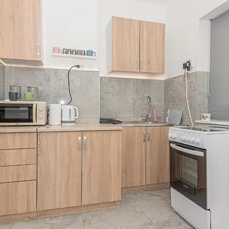 شقة Amazing In With Kitchen شيبينيك